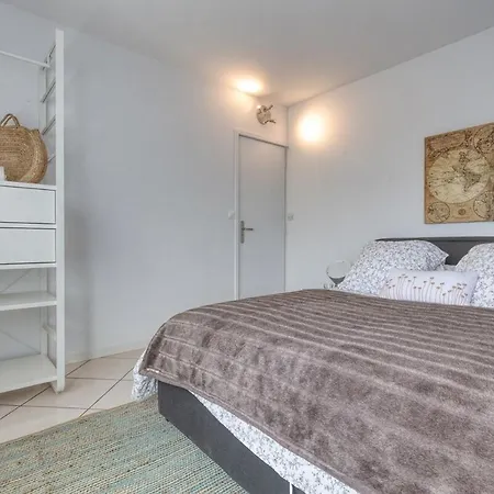 Holiday home L'Escale Maison Bleue Proche Chantiers Atlantique *