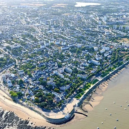 Holiday home L'Escale Maison Bleue Proche Chantiers Atlantique *